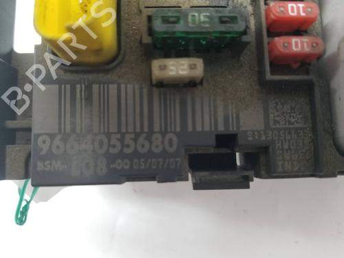 Fuse box CITROËN C4 Picasso I MPV (UD_) 2.0 HDi 138 | BP30968001E1