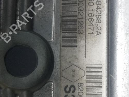 Engine control unit (ECU) RENAULT SCÉNIC II (JM0/1_) | BP30466878M57