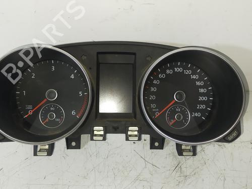 Used Instrument cluster VW GOLF VI (5K1) 1.6 TDI (105 hp) 12430882