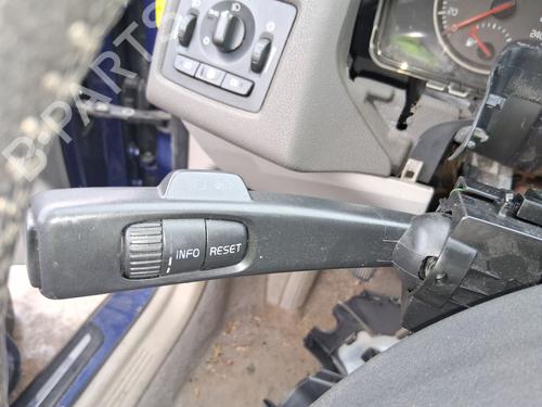 steering-column-stalk-volvo-v50-545-2003-2004-2005-2006-2007-2008-2009-2010-2011-2012-32857408 main image