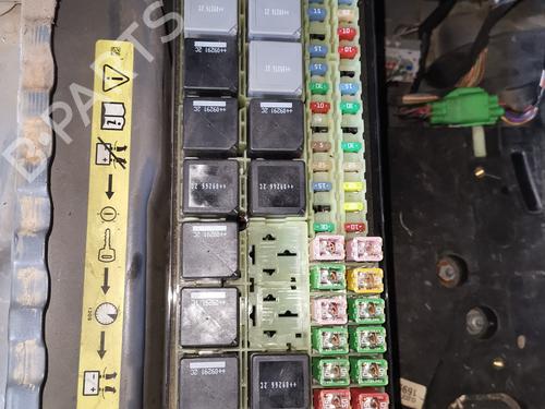 Used Fuse box LAND ROVER RANGE ROVER SPORT I (L320) [2005-2013]  16759863