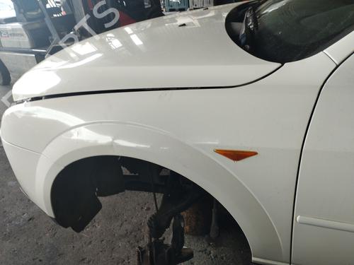 Used Left front fenders FORD MONDEO III Saloon (B4Y) 2.0 16V TDDi / TDCi (115 hp) 20139831