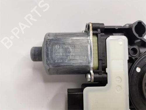 Right rear window motor SEAT ARONA (KJ7, KJP) 1.0 TSI | BP38413132E22 - Image 5