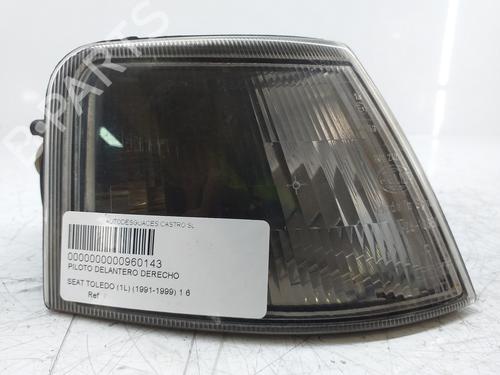 Used Right front indicator SEAT TOLEDO I (1L2) [1991-1999]  9970764