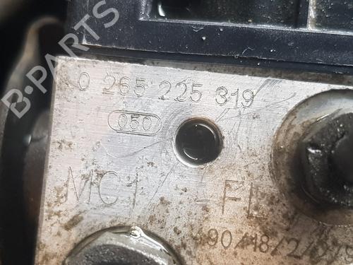 Used ABS pump TOYOTA AVENSIS (_T25_) [2003-2008]  16880079