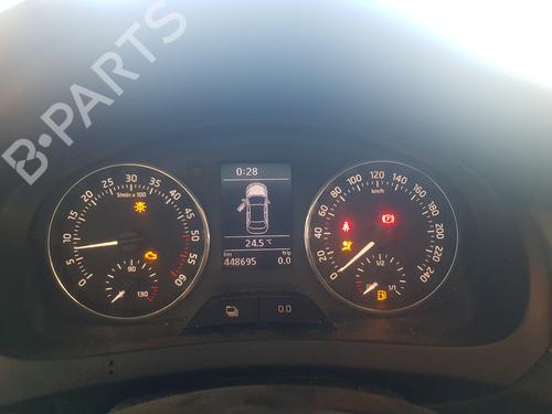 Used Instrument cluster SKODA RAPID (NH3, NK3, NK6) 1.6 TDI (105 hp) 18909017