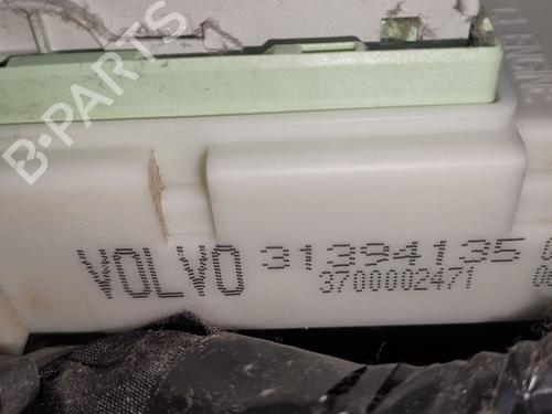 Used Fuse box Fuse box VOLVO V40 Hatchback (525) D2 (114 hp) 34371681 34371681