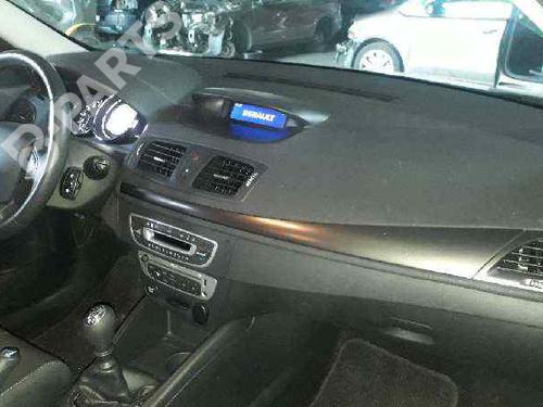 dashboard-renault-megane-iii-hatchback-bz01_-b3_-12-tce-bz2b-bz11-2008-8592712 main image