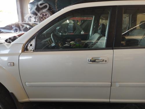 Used Left front door NISSAN X-TRAIL I (T30) [2001-2013]  12905609