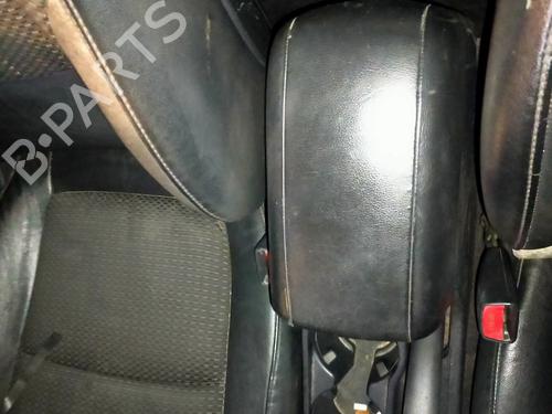 Used Armrest / Center console HYUNDAI i30 (FD) [2007-2012]  16918728