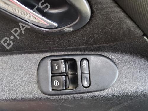Used Left front window switch SEAT LEON (1M1) [1999-2006]  30298163
