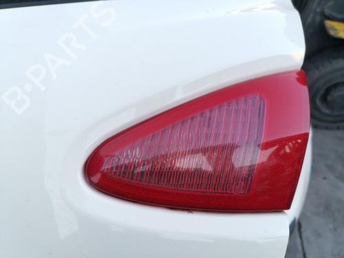Used Right tailgate light Right tailgate light ALFA ROMEO 147 (937_) 1.6 16V T.SPARK (937.AXA1A, 937.AXB1A, 937.BXB1A) (120 hp) 34737650 34737650