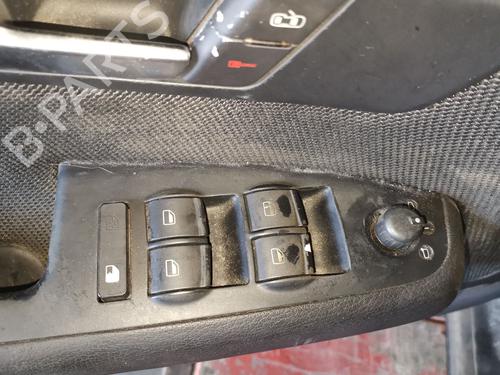 Used Left front window switch AUDI A4 B7 (8EC) [2004-2009]  30838476