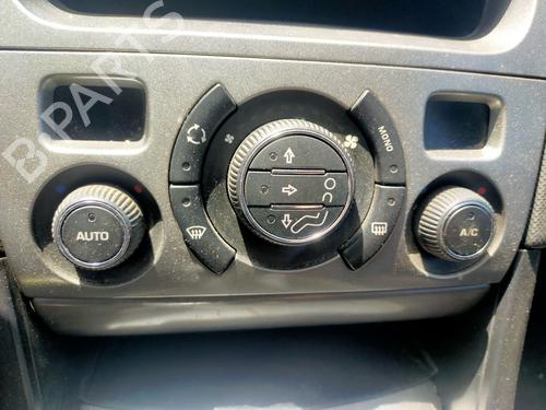 Used Climate control Climate control 39183346 39183346