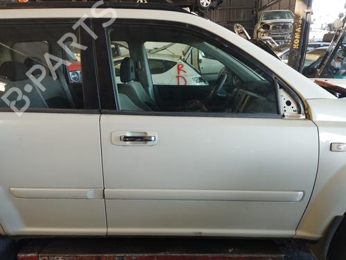 Used Right front door NISSAN X-TRAIL I (T30) [2001-2013]  12905608