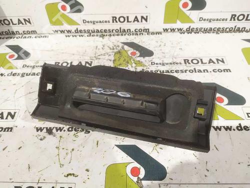 Heckklappengriff für PEUGEOT 206 Hatchback (2A/C) 1.4 LPG (75 hp) 4672485