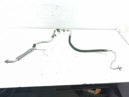 Used AC pipe AC pipe RENAULT MEGANE IV Hatchback (B9A/M/N_) 1.2 TCe 130 (B9MR) (130 hp) 39745962 39745962