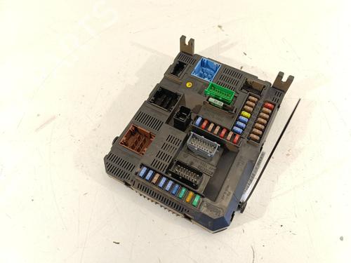 Used Fuse box PEUGEOT 208 I (CA_, CC_) 1.2 VTI 82 (82 hp) 25003274