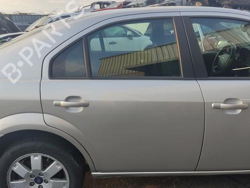 Used Right rear door FORD MONDEO III (B5Y) [2000-2007]  22975205