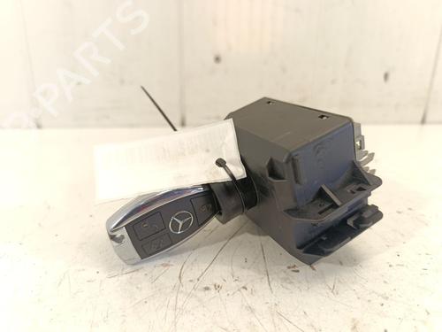 Used Ignition barrel MERCEDES-BENZ CLA Coupe (C117) CLA 180 (117.342) (122 hp) 26529992