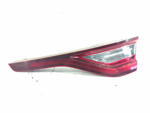 right-tailgate-light-renault-megane-iv-hatchback-b9amn_-2015-39531004 main image