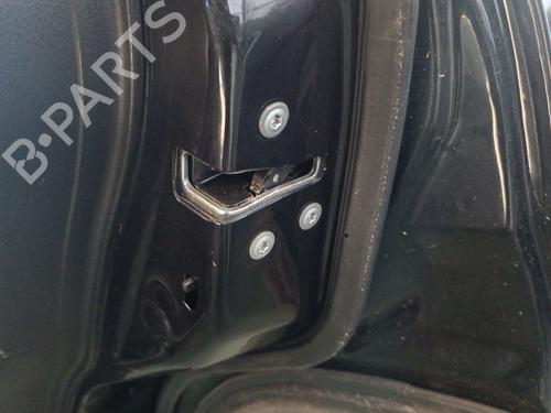 Høyre bak lås Høyre bak lås SUZUKI GRAND VITARA II (JT, TE, TD) 1.9 DDiS All-wheel Drive (JT419, TD44, JB419WD, JB419XD,... (129 hp) 34137373 34137373