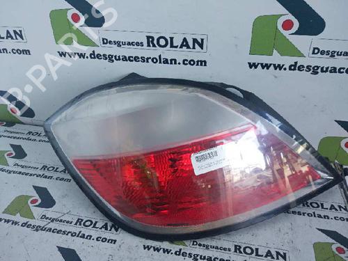 Used Left taillight OPEL ASTRA H (A04) [2004-2014]  4052858
