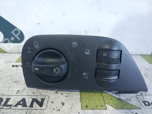 Used Headlight switch SEAT IBIZA II (6K1) [1993-2002]  4055224