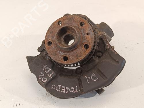 Used Left front steering knuckle SEAT TOLEDO II (1M2) 1.9 TDI (110 hp) 15599958