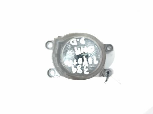 right-front-fog-light-toyota-c-hr-_x1_-2016-36294893 main image