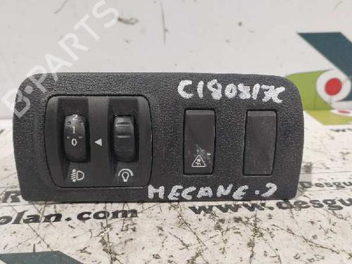 Used Headlight switch RENAULT MEGANE III Hatchback (BZ0/1_, B3_) 1.5 dCi (106 hp) 5394627