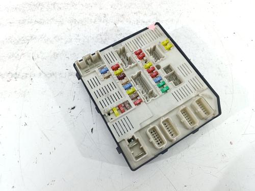 Sikringsdåse RENAULT MEGANE III Hatchback (BZ0/1_, B3_) 1.5 dCi (106 hp) 31039798