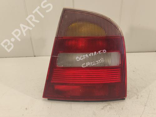 Højre baglygte SKODA OCTAVIA I (1U2) 1.9 TDI (90 hp) 8801826