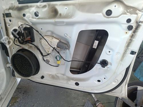 Elevalunas delantero derecho AUDI A4 B8 (8K2) 2.0 TDI (150 hp) 31792982