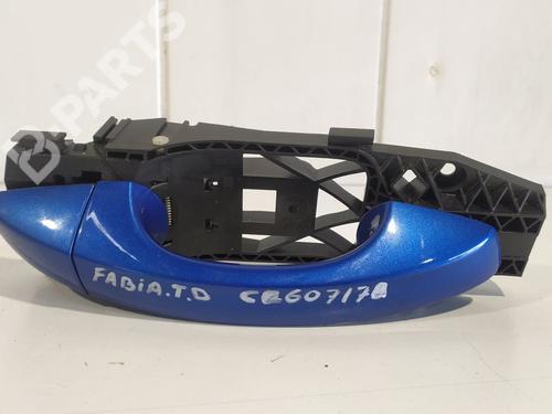 Used Front right exterior door handle Front right exterior door handle SKODA FABIA III (NJ3) 1.4 TDI (90 hp) 7837992 7837992