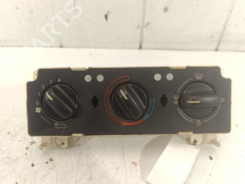 Used Climate control PEUGEOT 306 Hatchback (7A, 7C, N3, N5) 1.9 D (69 hp) 29479615