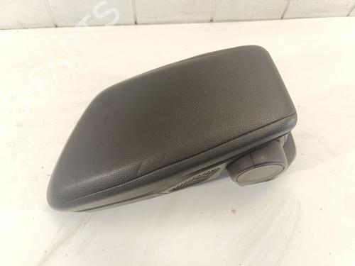 Used Armrest / Center console BMW 2 Active Tourer (F45) 216 d (116 hp) 30087576