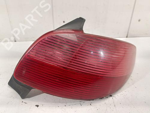 Used Right taillight PEUGEOT 206 Hatchback (2A/C) [1998-2012]  22640496