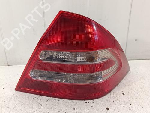 Used Right taillight MERCEDES-BENZ C-CLASS (W203) C 200 Kompressor (203.045) (163 hp) 13542330