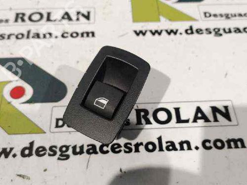 Used Right rear window switch BMW 4 Gran Coupe (F36) 420 d (190 hp) 4071015
