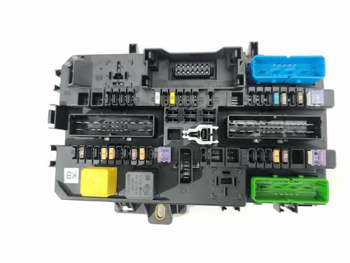 Used Fuse box Fuse box 38064927 38064927