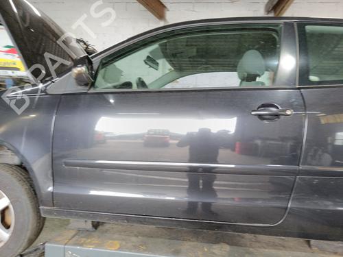 Used Left front door VW POLO IV (9N_, 9A_) 1.4 TDI (75 hp) 28545158