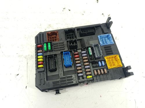 Sikringsdåse PEUGEOT 3008 II SUV (MC_, MR_, MJ_, M4_) 1.6 BlueHDi 120 (120 hp) 31039805