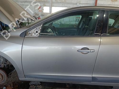 Używane Drzwi przednie lewe RENAULT MEGANE III Hatchback (BZ0/1_, B3_) [2008-2025]  29885999