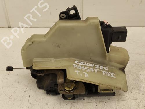 Used Rear right lock VW PASSAT B5 (3B2) 1.9 TDI (115 hp) 9637300