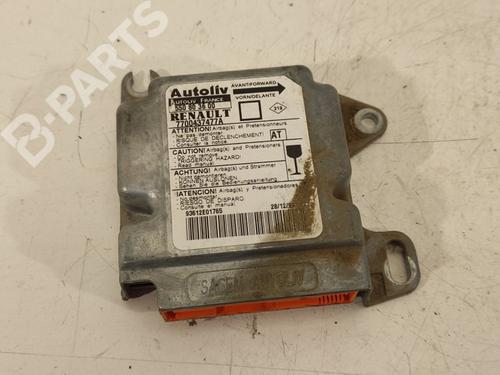 ecu-airbags-renault-megane-i-classic-la01_-19-dti-la08-la0n-la0k-7700437477a-1996-1997-1998-1999-2000-2001-2002-2003-2004-2005-2006-2007-2008-9076013 main image