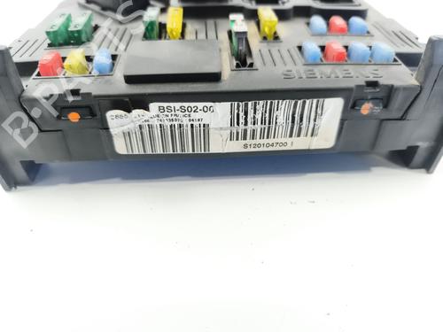 Fuse box PEUGEOT 407 (6D_) 2.0 HDi 135 (6DRHRH, 6DRHRE, 6DRHRG, 6DRHRJ) | BP33689701E1 - Image 2