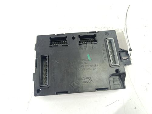 Used Fuse box RENAULT TRAFIC III Van (FG_) 1.6 dCi 115 (FGMD) (116 hp) 31831715
