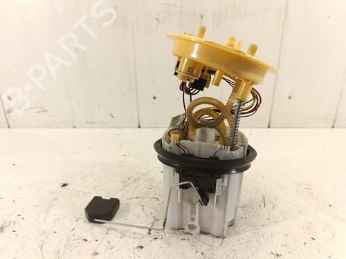 Used Fuel pump AUDI Q3 (F3B) 35 TDI (150 hp) 29490535