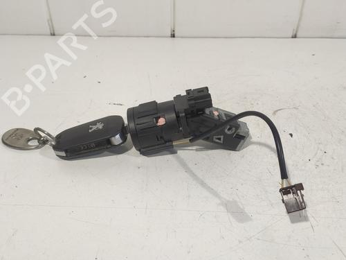 Clé de contact PEUGEOT 208 I (CA_, CC_) 1.2 VTI 82 (82 hp) 8140499